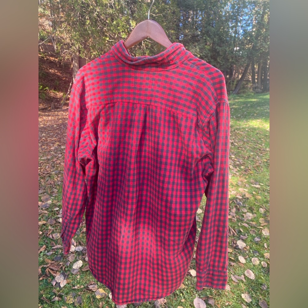 Men’s Red & Black Buffalo Plaid Flannel Shirt - Picture 3 of 3